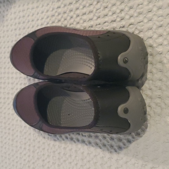 Crocs Womans Slip On Shoes Size 7 (#25) - Picture 2 of 5